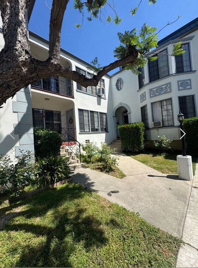 Building Photo - Completely remodel 1 bedroom apartment in ...
