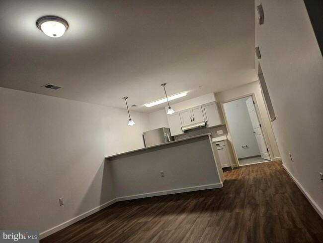 Building Photo - 200 Hamilton Ave