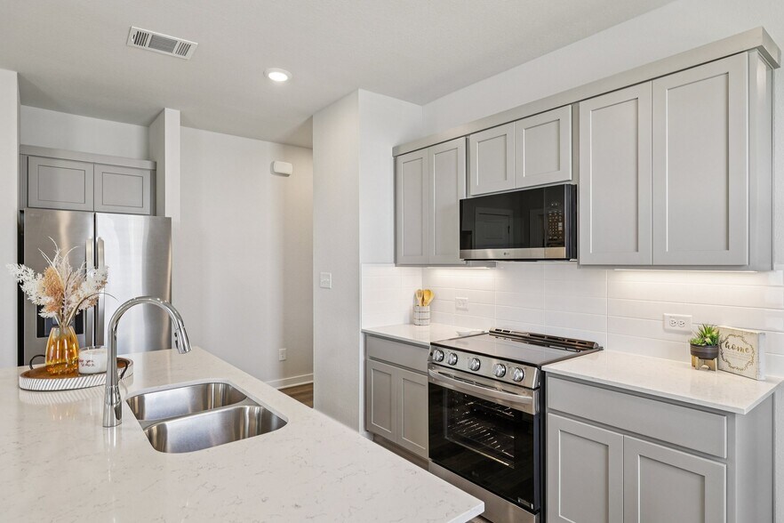 Building Photo - 133 Cutleaf