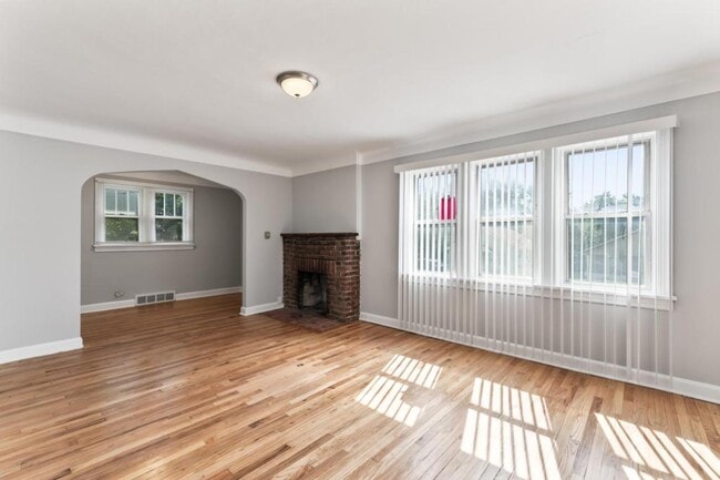 Building Photo - 5613 Jennings Station Rd