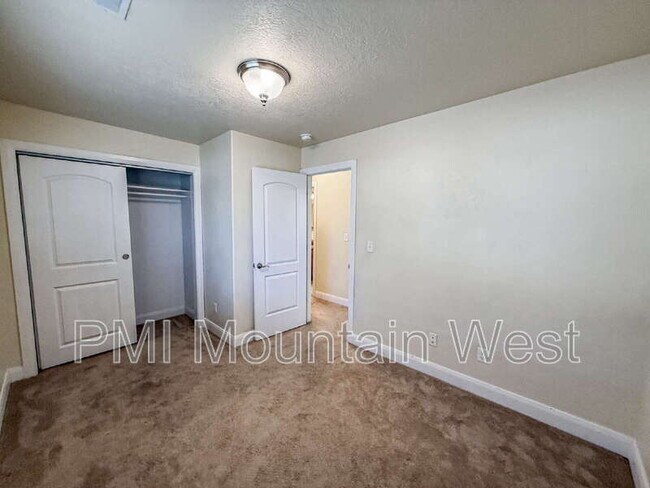 Building Photo - 2779 W 5525 S