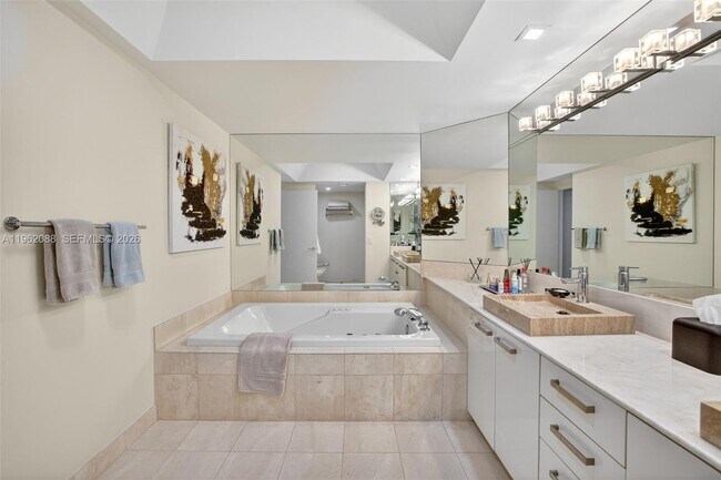 Building Photo - 2000 Island Blvd