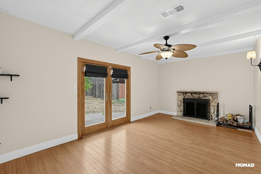 Building Photo - 3059 Rosemont Dr