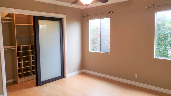 Building Photo - 1435 S Sierra Bonita Ave