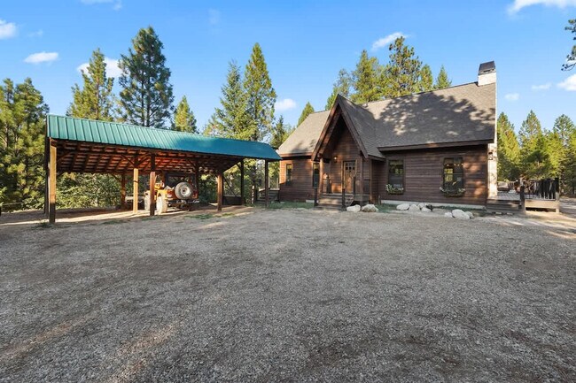 Building Photo - 18 Spur Dr