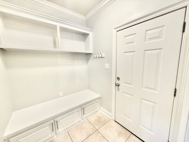 Building Photo - 7704 Ibiza Dr