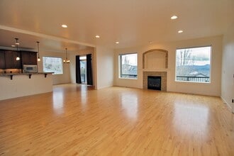 Building Photo - 15128 SE Nia Dr