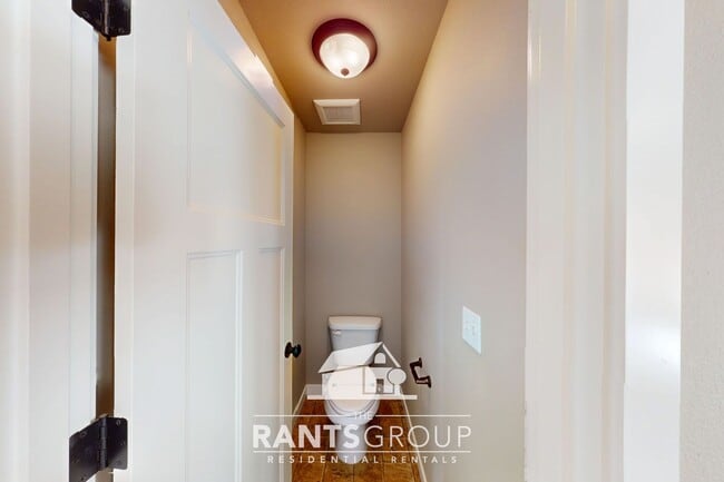 Building Photo - Stunning 4-Bedroom, 2.5 Bathroom Home on a...