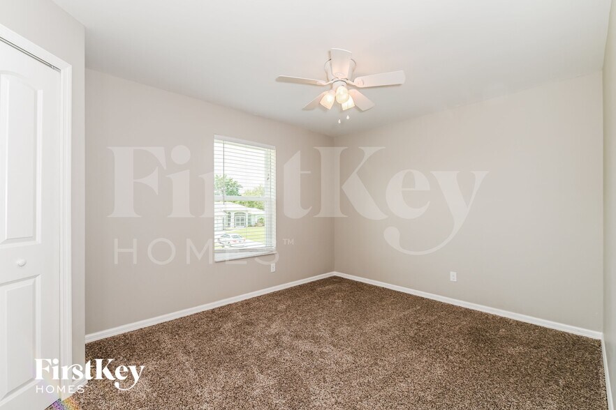 Building Photo - 123 SW 19th Terrace