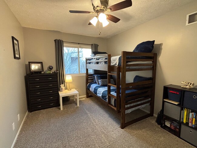 Building Photo - 2919 Blackhawk Dr