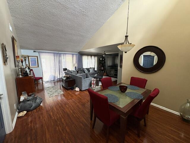 Building Photo - 249 Pleasant Wood Dr
