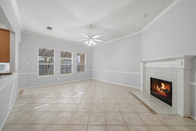 Building Photo - 1631 Crescent Shores Ln