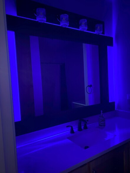 Building Photo - 46628 Drysdale Ter