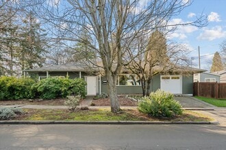 Building Photo - 7309 N Wilbur Ave