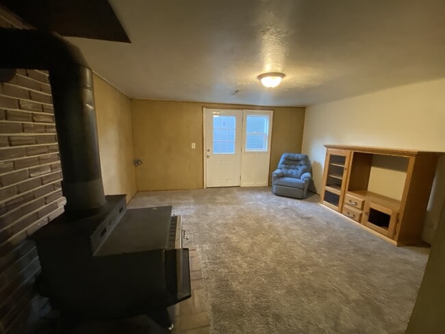 Building Photo - 819 E Hibiscus Ave