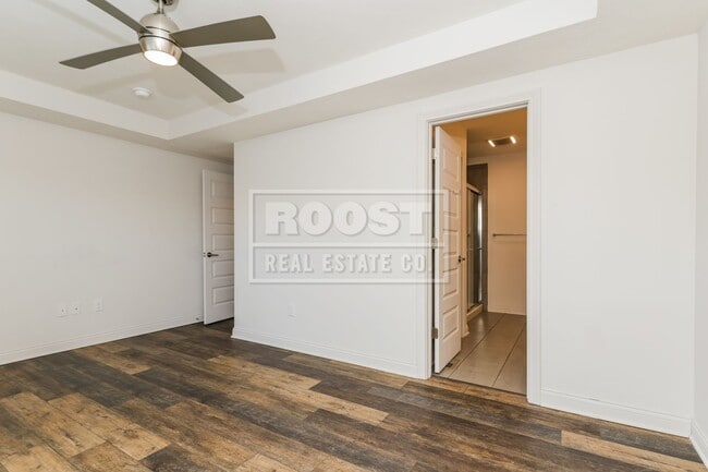 Building Photo - 2 Bed 1.5 Bathroom Condo Available in Springfield