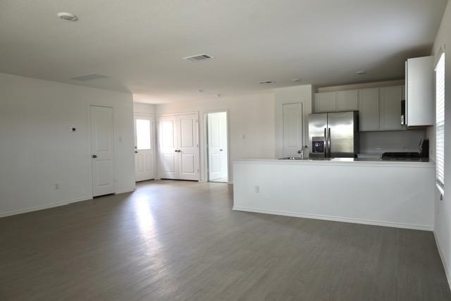 Building Photo - 287 Bugbee