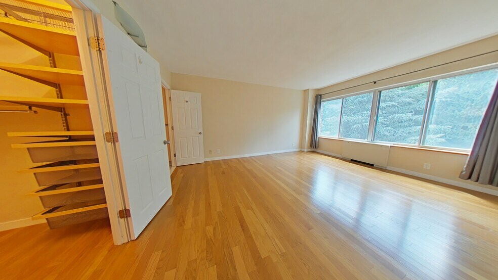 Building Photo - 22 Chestnut Pl