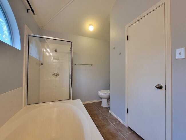 Building Photo - 722 Minturn Ln