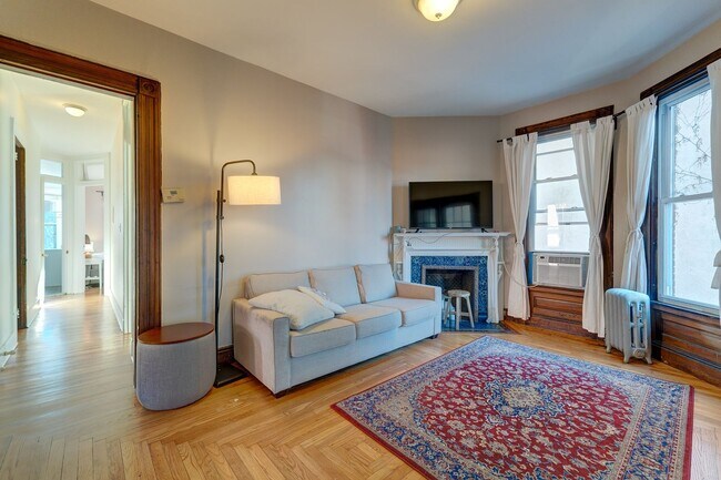 Building Photo - 119 Olive St