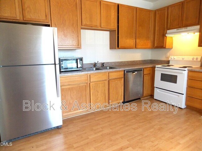 Building Photo - 2701 Sterling Park Dr