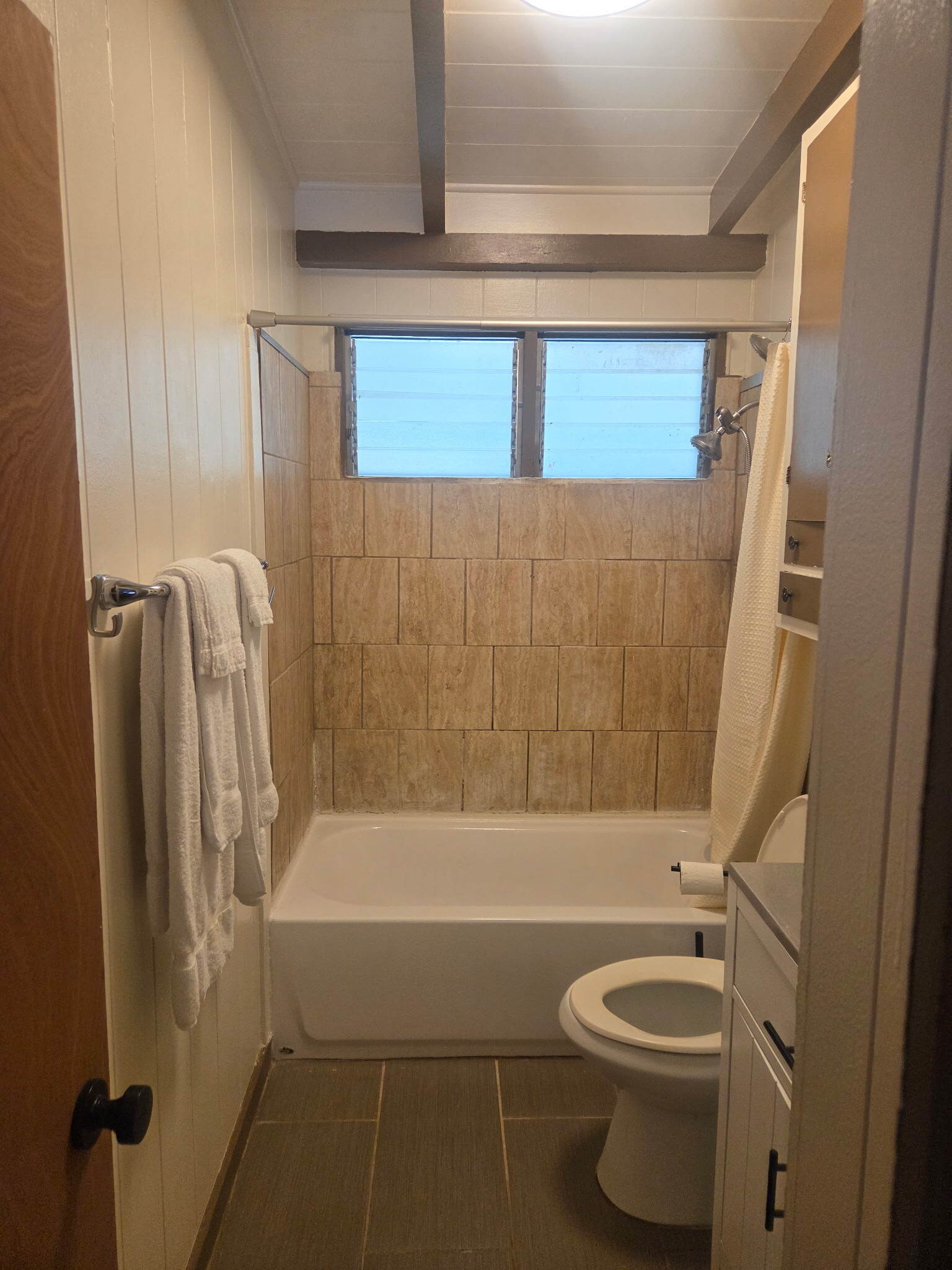 Building Photo - 4460 Wahinekoa Pl