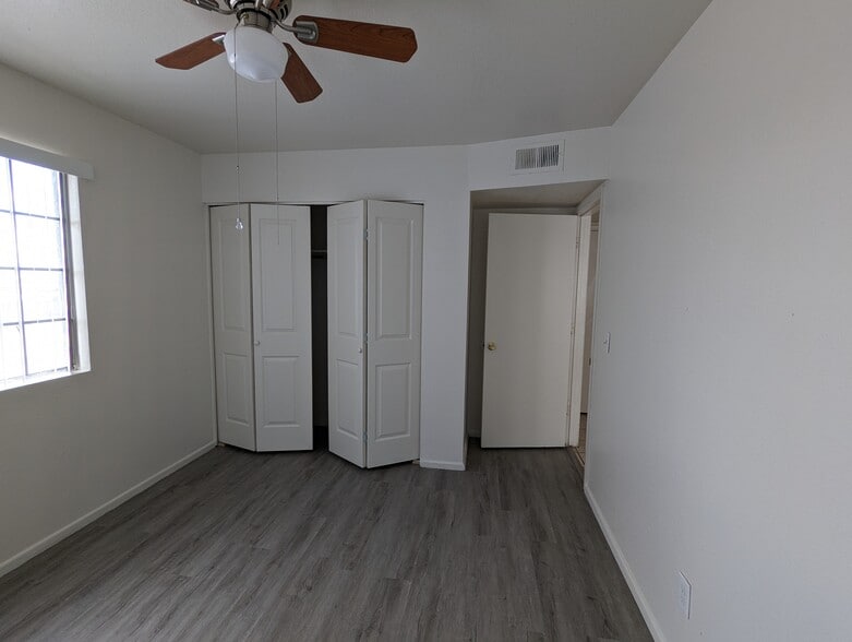 Building Photo - 1866 S Monterey Dr