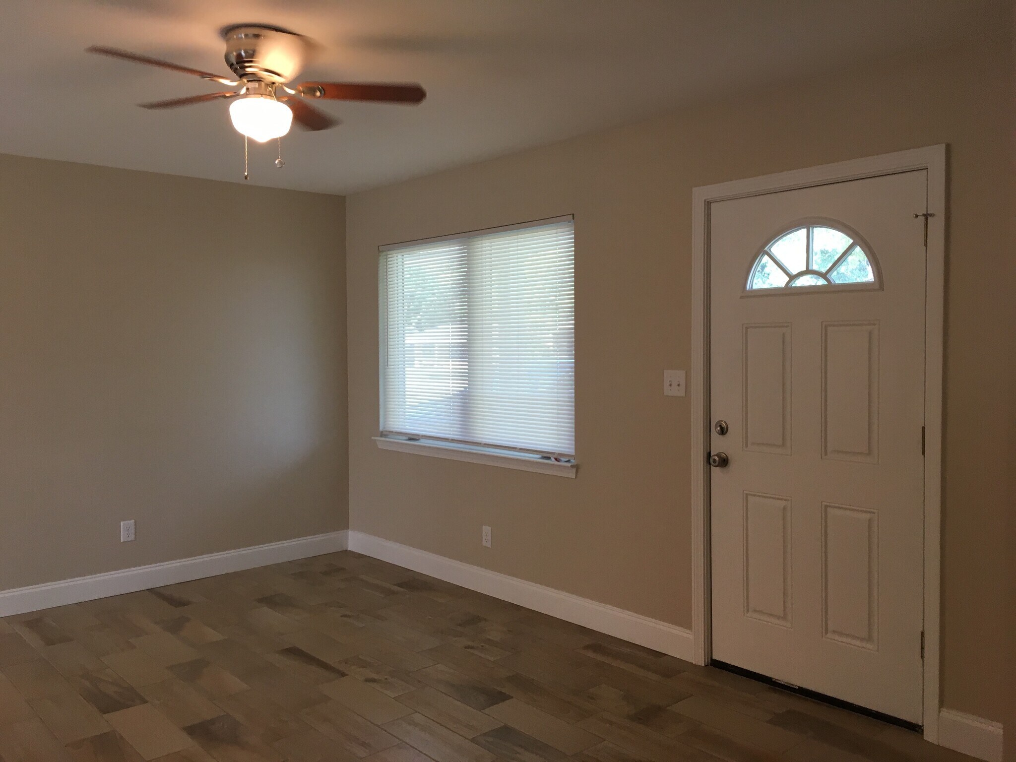 Building Photo - 136 N Audrey Cir NW