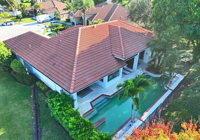 Building Photo - 15611 Milan Ct