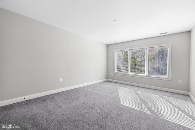 Building Photo - 6716 Newstead Ln