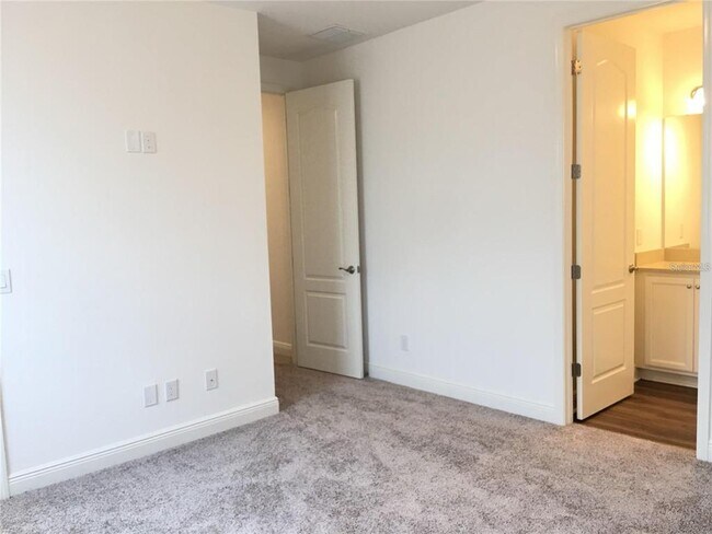 Building Photo - 9124 Merlon Dr