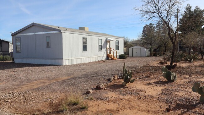 Building Photo - NICE MANUFACTURED HOME!