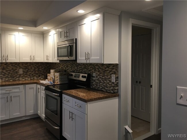 Building Photo - 791 Campbell Blvd