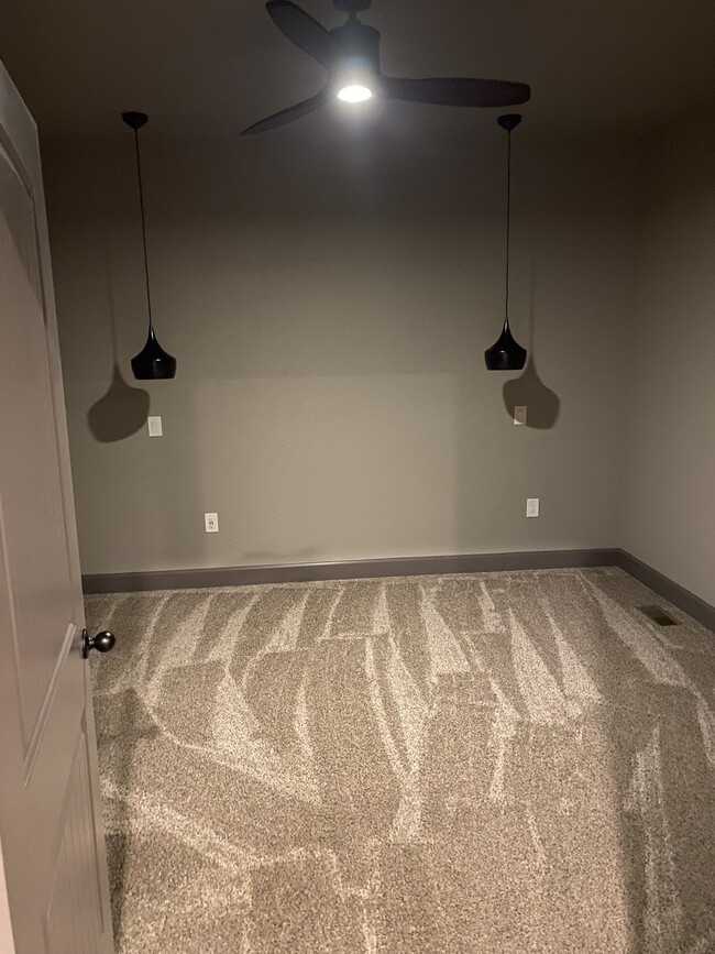 Master bedroom empty - 5722 Canyon Reserve Hts