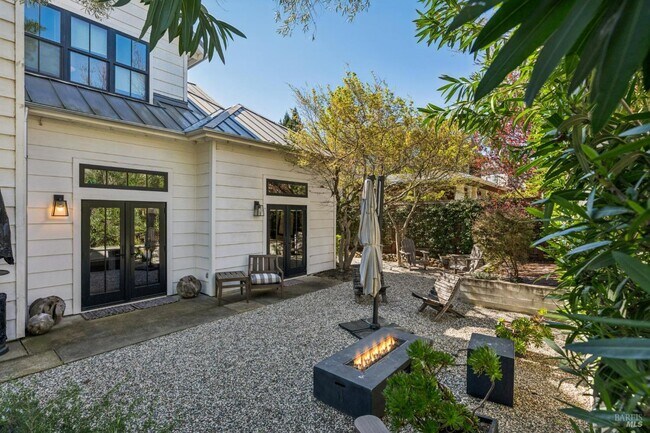 Building Photo - 1810 Quail Ct