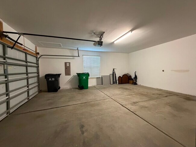 Building Photo - 15124 Sapphire Hill Ln
