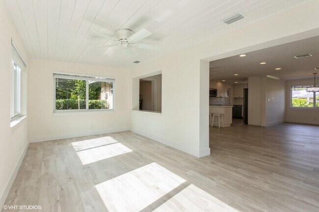 Building Photo - 1615 Venus Ave