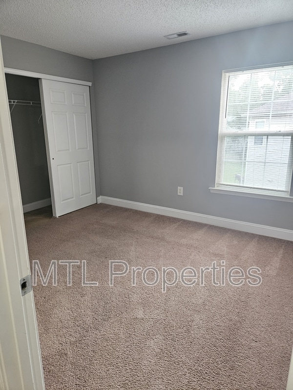 Building Photo - 302 Nanny Point Dr
