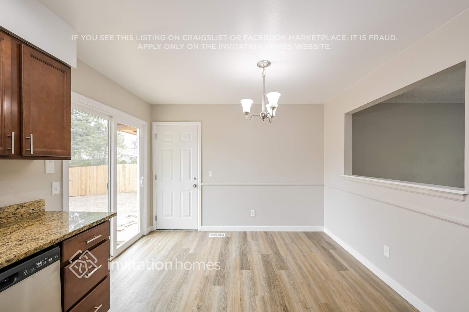Building Photo - 17430 E Gunnison Pl