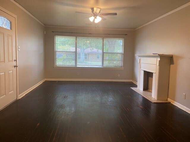 Building Photo - 4013 McDermed Dr
