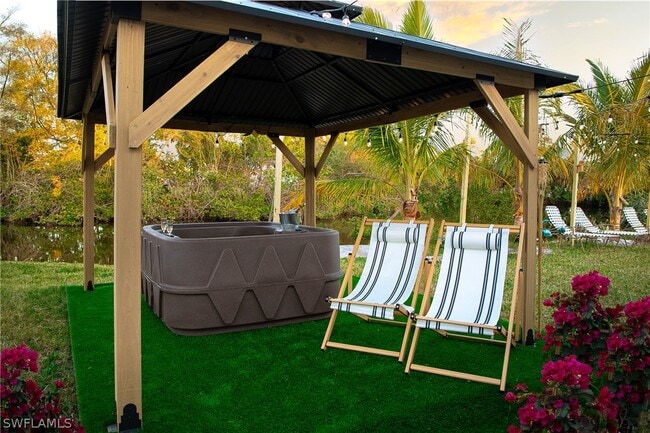 Building Photo - 528 14th St N