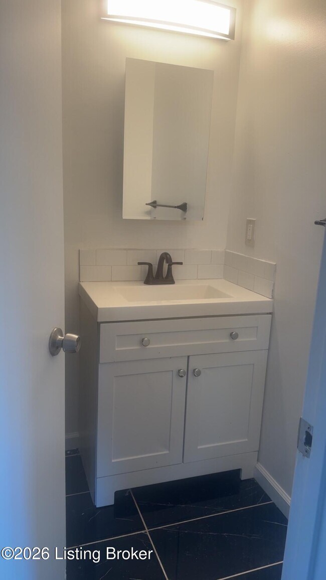 Building Photo - 8409 Damascus Cir