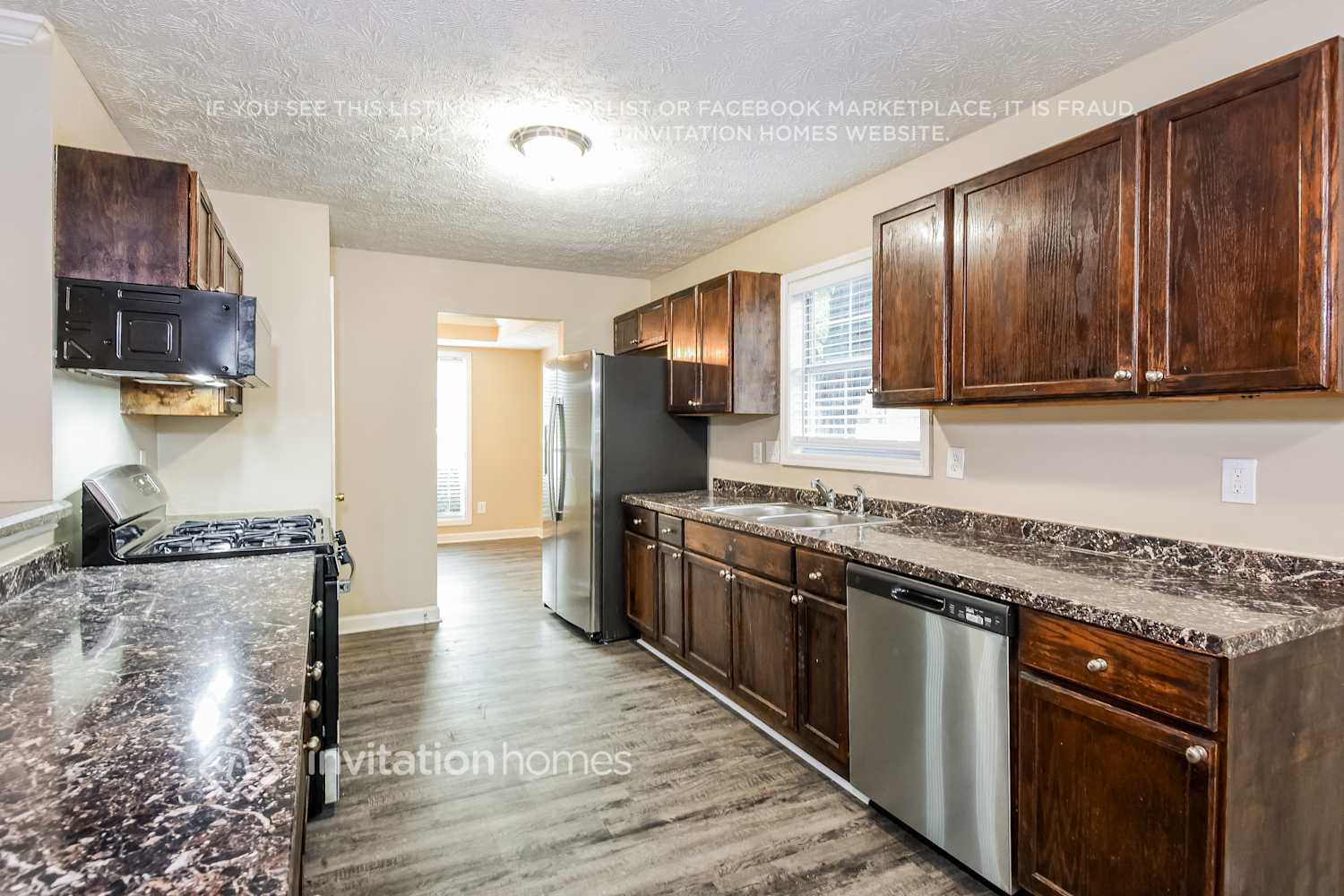Building Photo - 2624 Sterling Dr NW