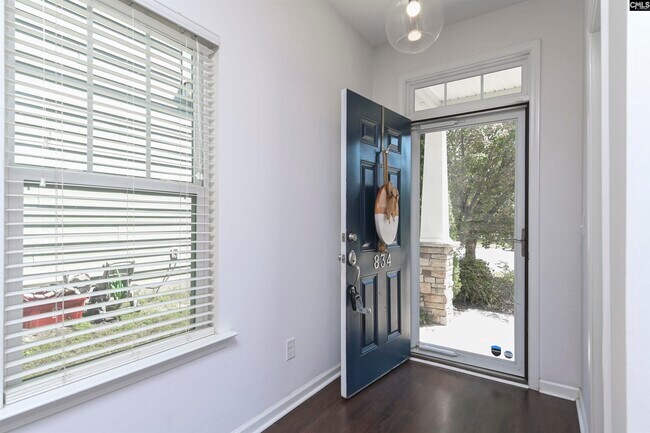 Building Photo - 834 Parnell Ct