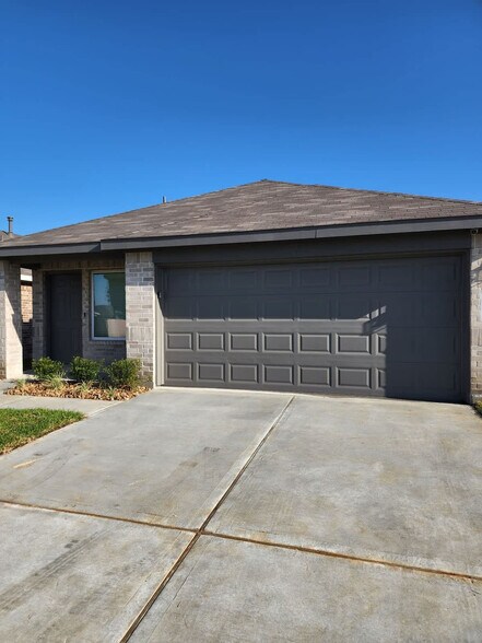 Building Photo - 6055 Diamond Vis Ct