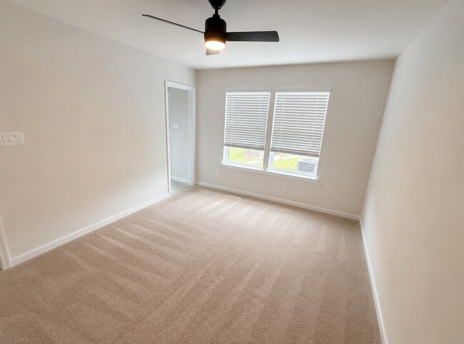 Building Photo - 426 Herringbone Wy