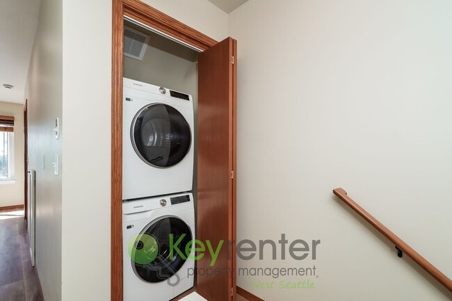Building Photo - Bright 2-Bedroom with Garage, Storage, and...
