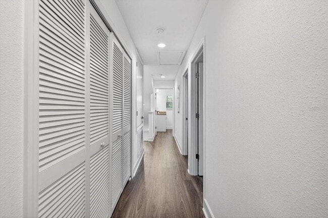 Building Photo - 115 E Broad St