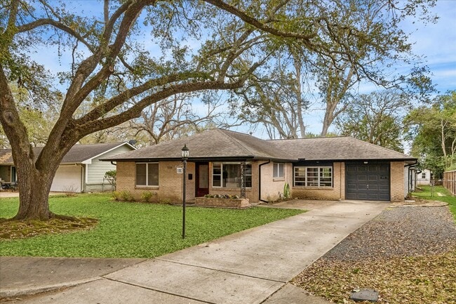 Building Photo - 510 S Belknap St