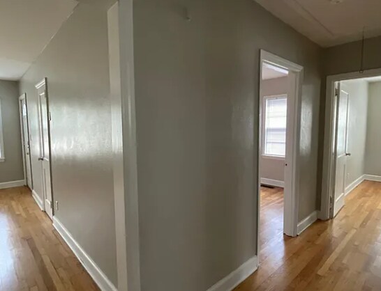 Building Photo - 3211 Pinewood Ave